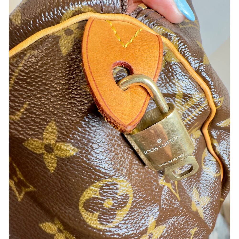 Louis Vuitton Speedy 30 Monogram Canvas Handbag w/ Lock, Dust Bag & COA - Picture 7 of 15